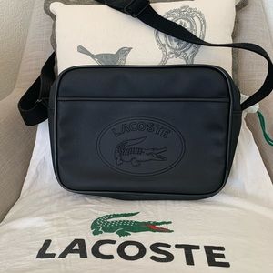 Lacoste Medium Messenger Bag in Black